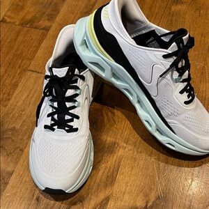 Skechers White and Black Sneakers with Mint Accents